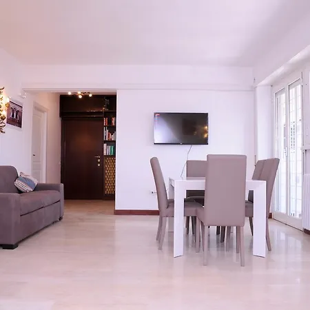 Apartment Mario Holidays Rom